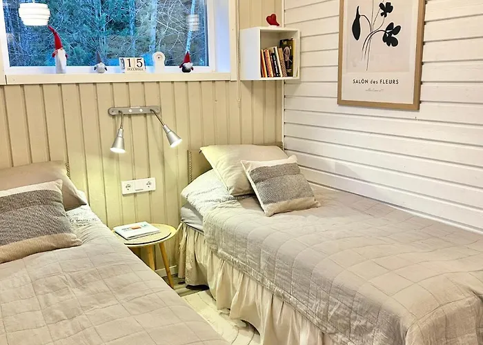 Lilla Huset Bed & Breakfast - Countryside Guesthouse, Free Parking