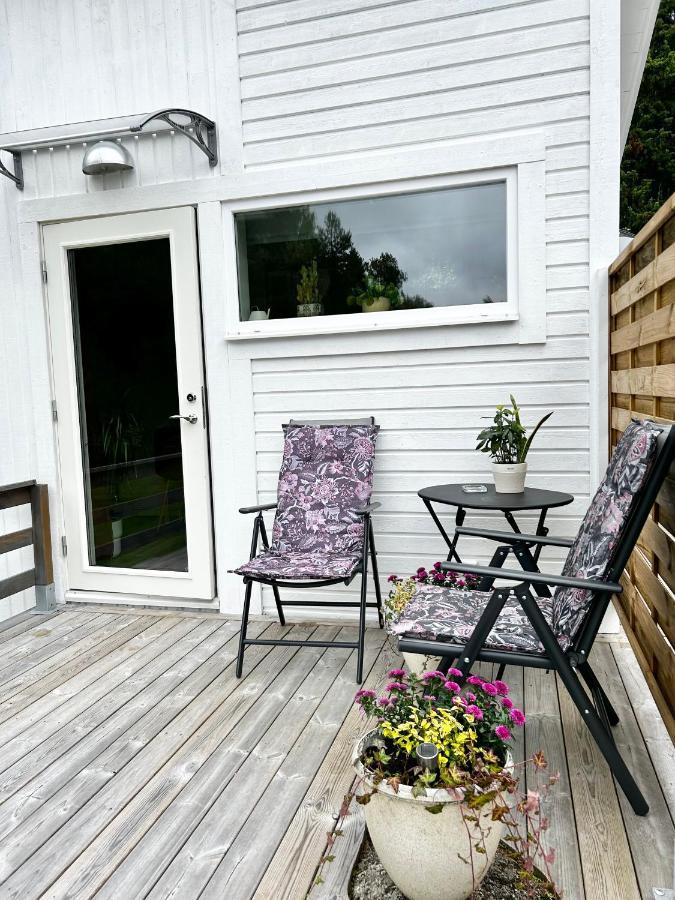 Bed & Breakfast Lilla Huset - Countryside Guesthouse, Free Parking Örebro