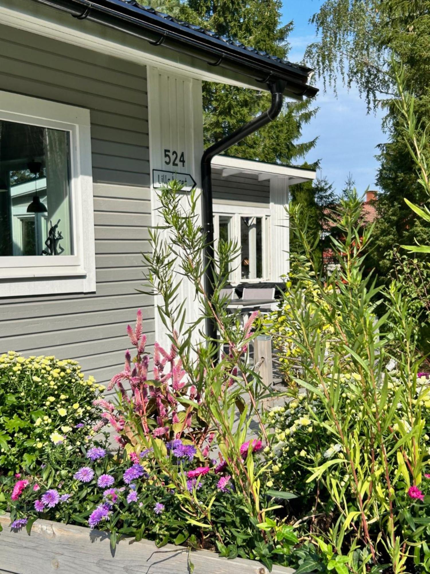 Bed & Breakfast Lilla Huset - Countryside Guesthouse, Free Parking