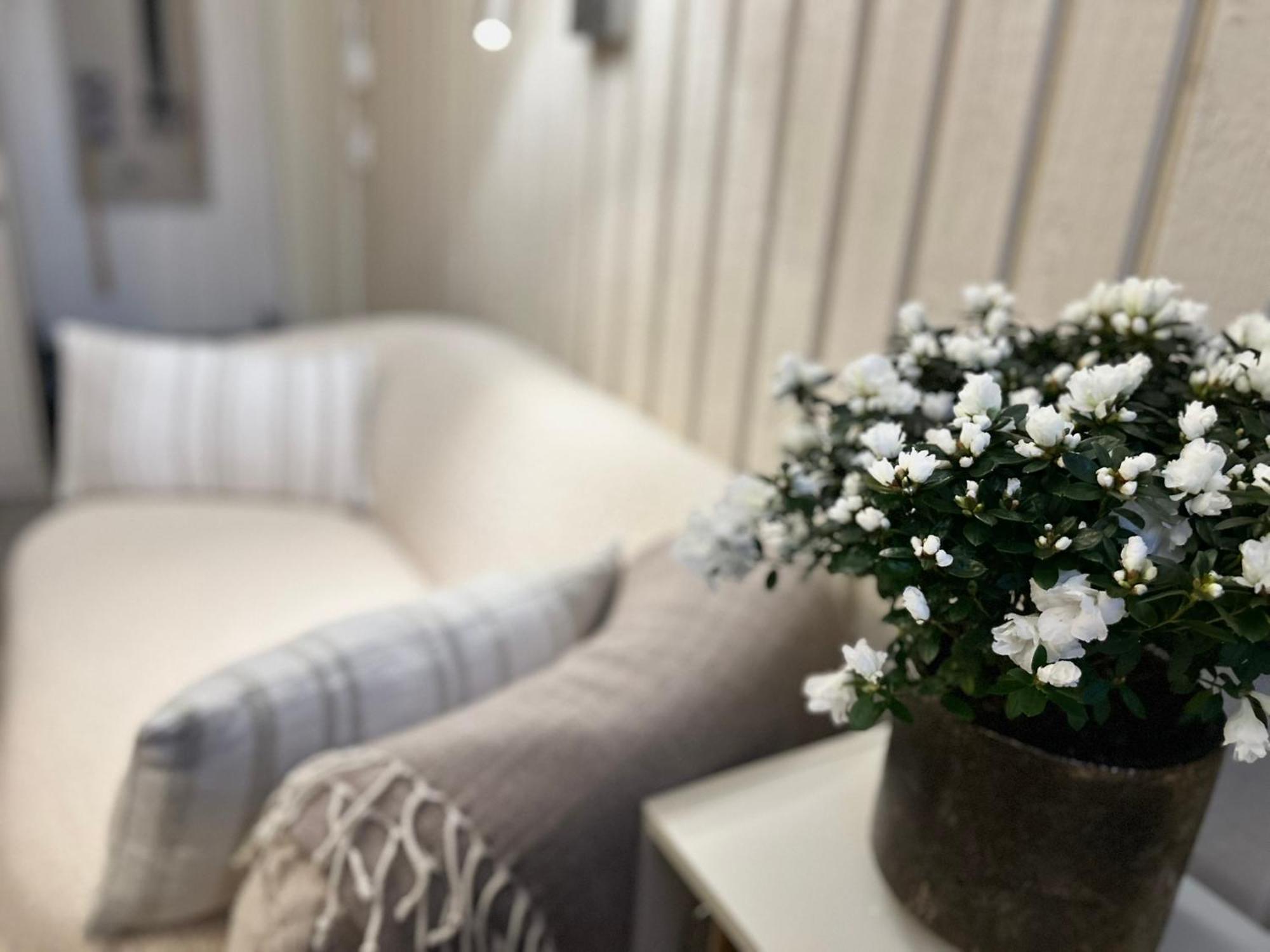 Lilla Huset - Countryside Guesthouse, Free Parking * Örebro