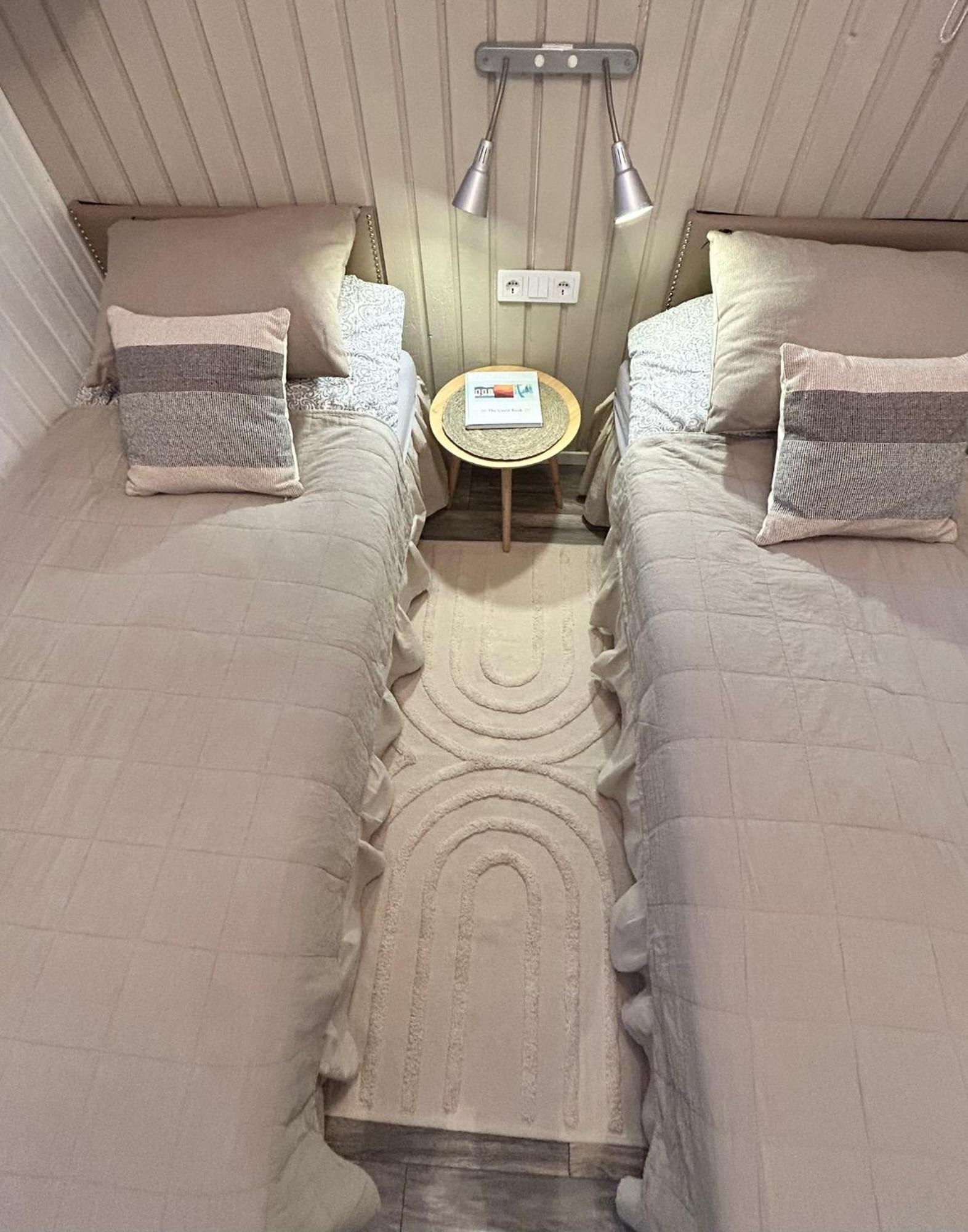 Lilla Huset - Countryside Guesthouse, Free Parking Bed & Breakfast *