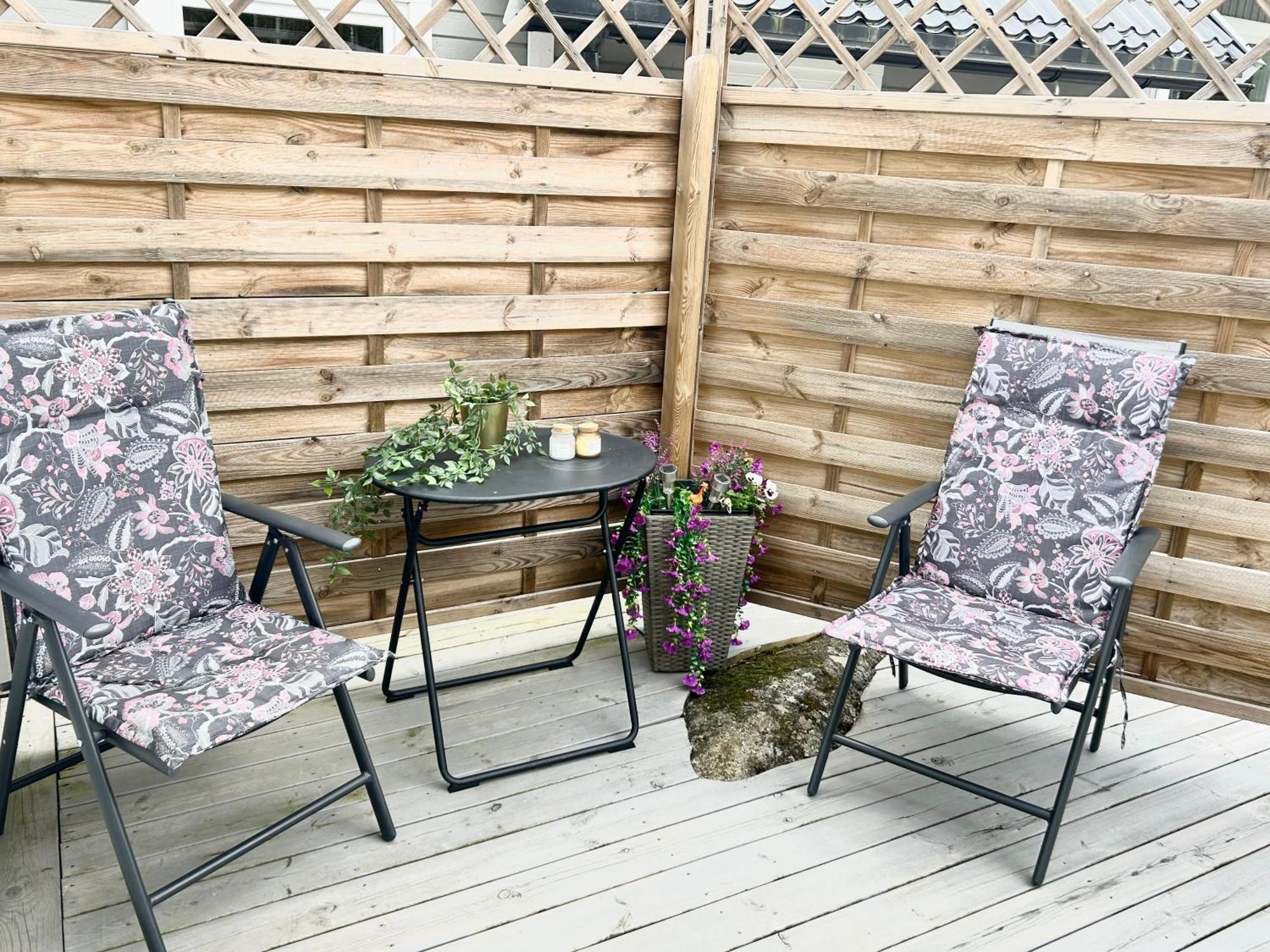 Lilla Huset - Countryside Guesthouse, Free Parking * Örebro