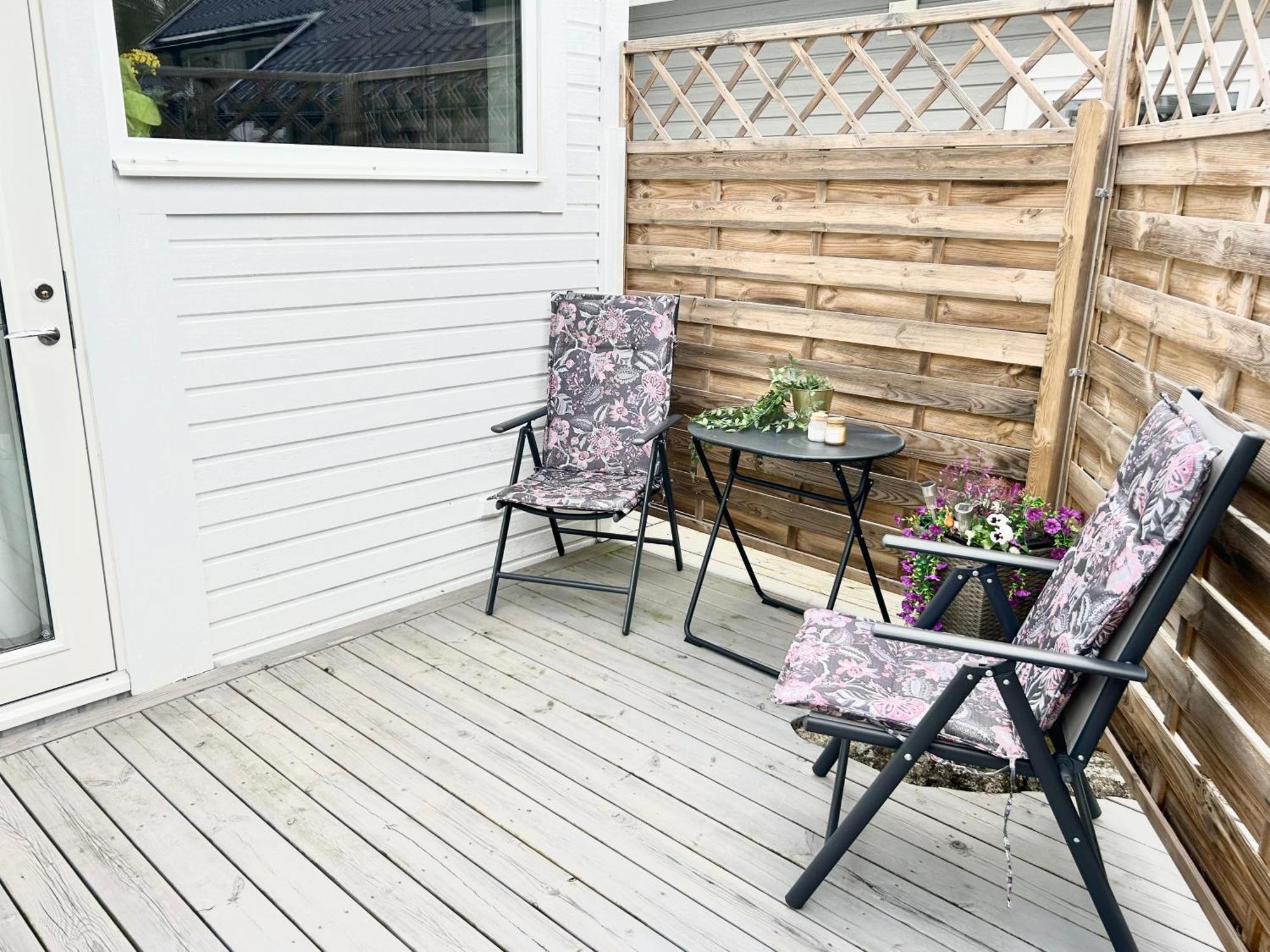 Lilla Huset - Countryside Guesthouse, Free Parking Bed & Breakfast